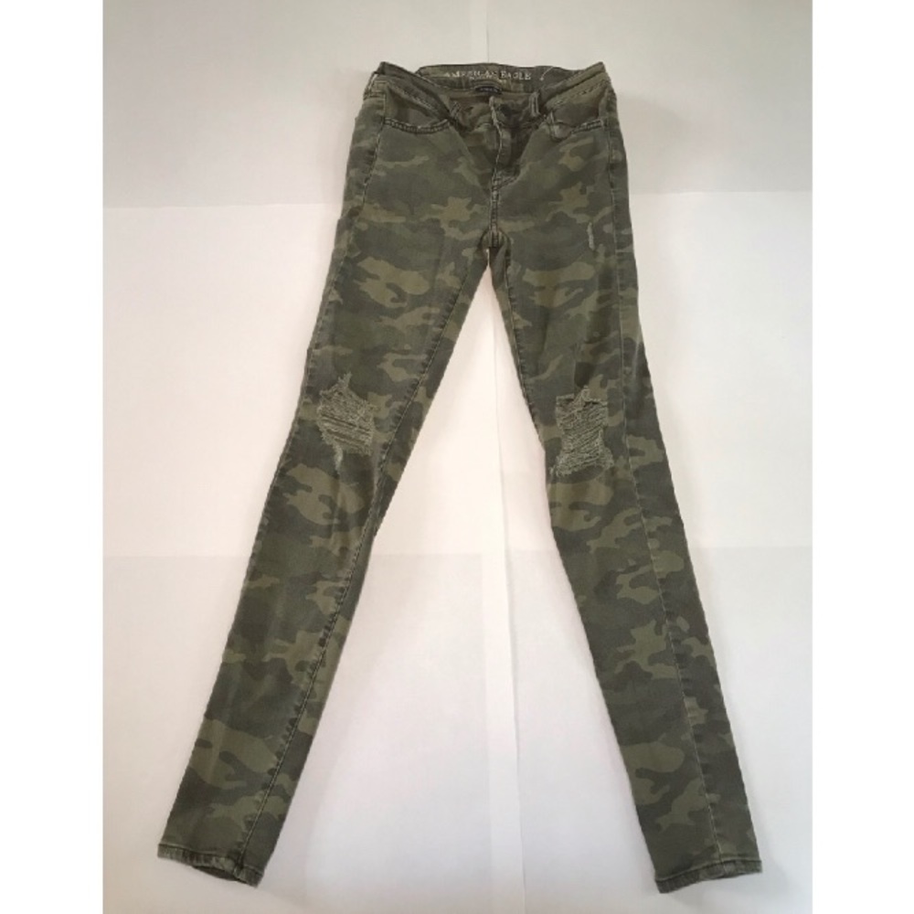 AMERICAN EAGLE SUPER STRETCH RIPPED ARMY JEANS✨